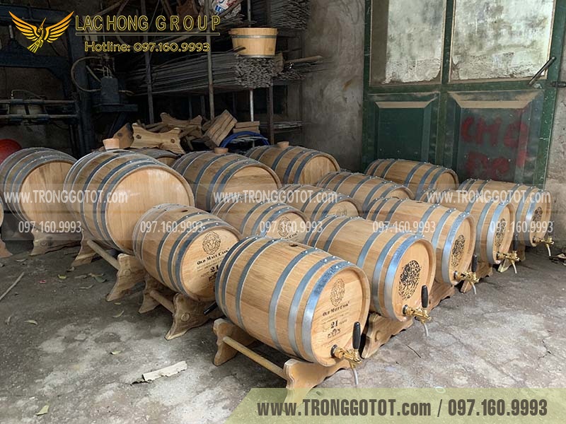 thùng gỗ ủ rượu