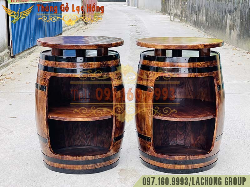 thùng gỗ ủ rượu vang